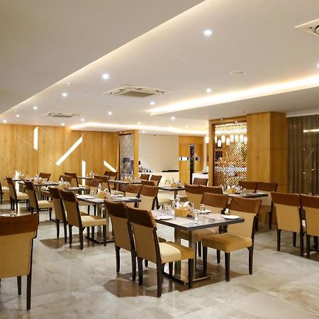 Hotel Ocean Vista Bay Visákhapatnam Kültér fotó