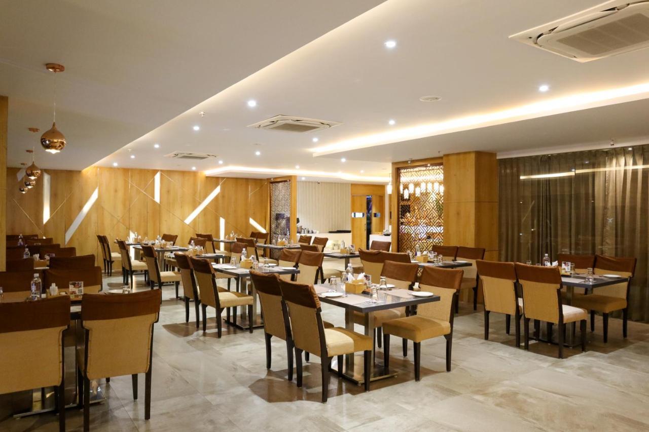 Hotel Ocean Vista Bay Visákhapatnam Kültér fotó